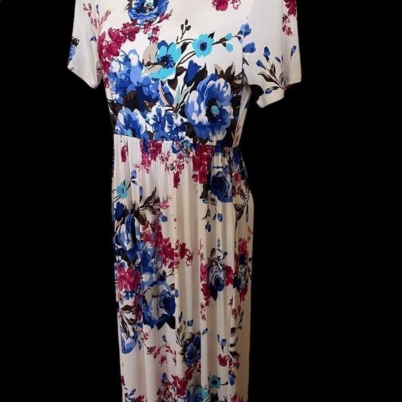 Beautiful Floral Maxi Dress, Medium - Picture 3 of 6